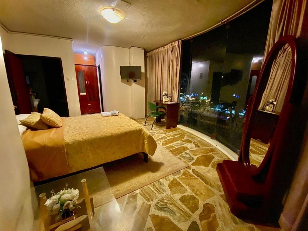 Hotel Cristal Palace ロハ エクステリア 写真