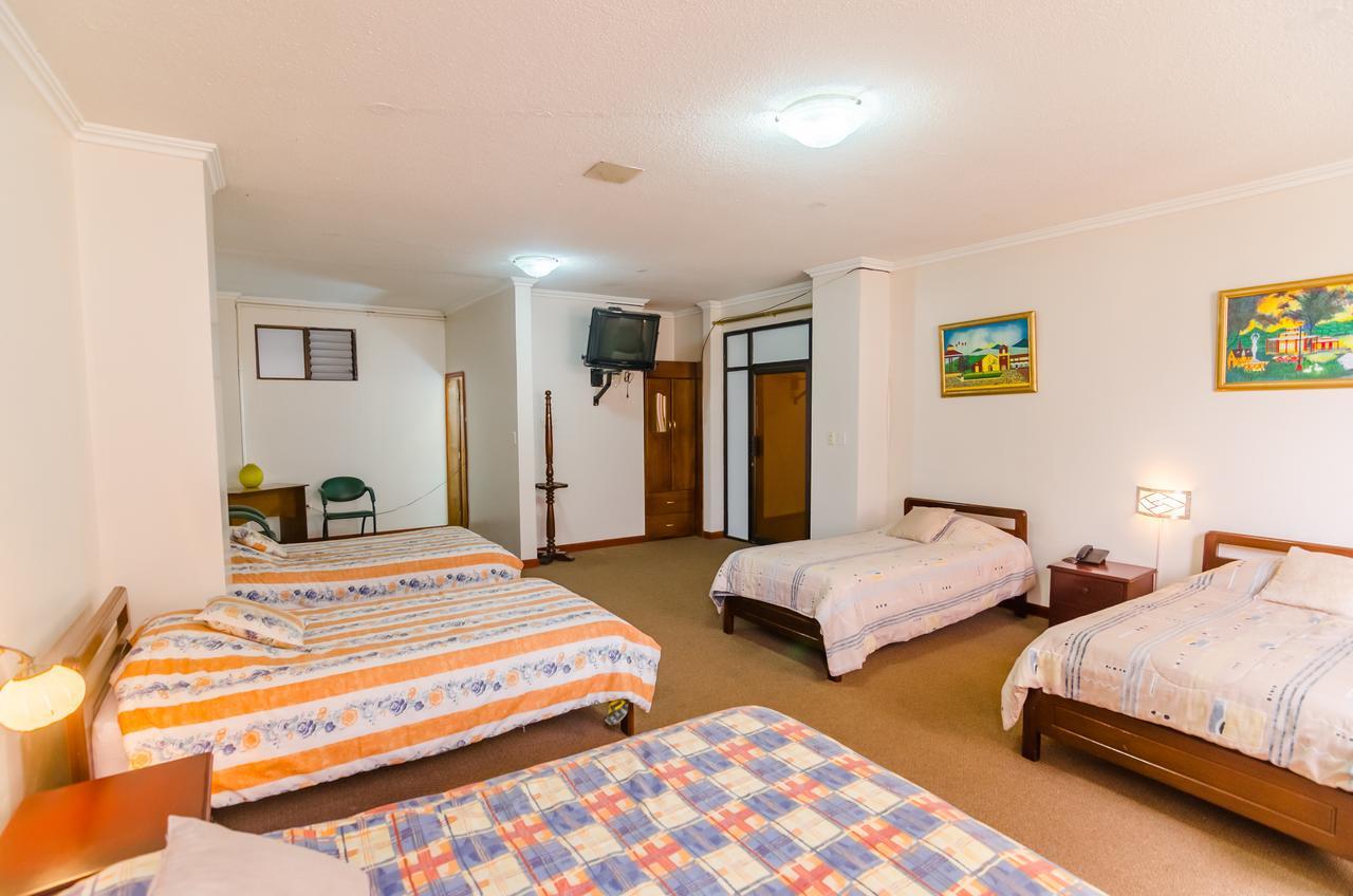 Hotel Cristal Palace ロハ エクステリア 写真