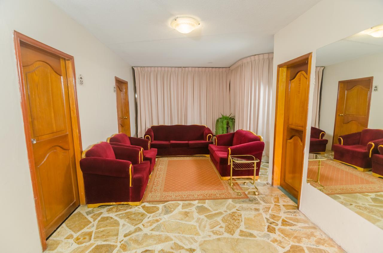Hotel Cristal Palace ロハ エクステリア 写真